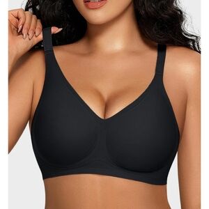 NWOT Shecurve Seamless Soft Comfort Wireless Bra Size M Black Neutral Everyday